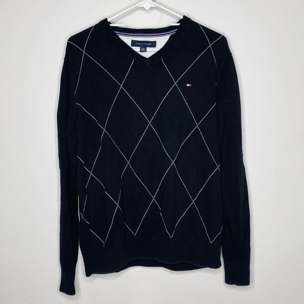 Tommy Hilfiger Men’s large black v-neck sweater